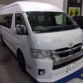 トヨタ・ハイエース (ハイルーフ・スーパーロング)