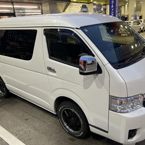 トヨタ・ハイエース(ワイド・ミドルルーフ)