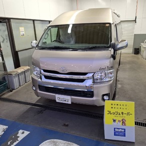 トヨタ・ハイエース (ハイルーフ・スーパーロング)