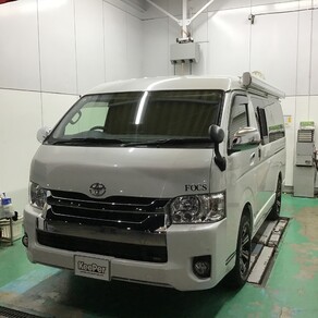 トヨタ・ハイエース(ワイド・ミドルルーフ)