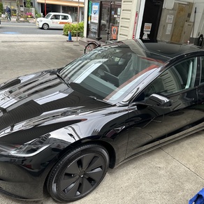 その他・テスラ・モデル３