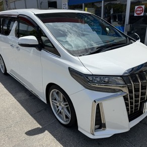 トヨタ・アルファード