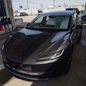 その他・テスラ・モデル３