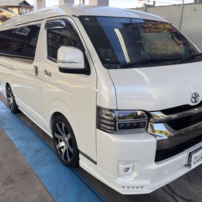 トヨタ・ハイエース(ワイド・ミドルルーフ)
