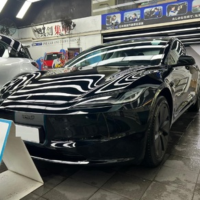 その他・テスラ・モデル３