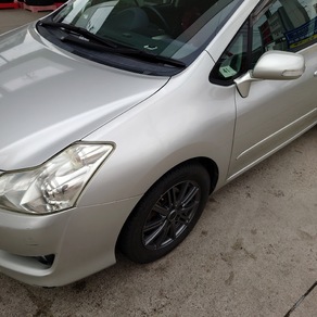 トヨタ・ブレイド