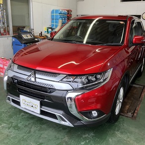 三菱・アウトランダー