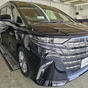 トヨタ・アルファード