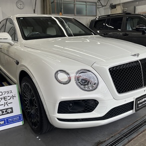 ベントレー・ベンティガ