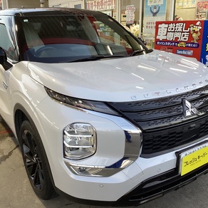 三菱・アウトランダー