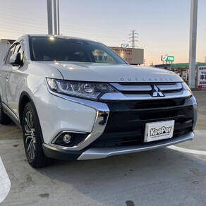 三菱・アウトランダー