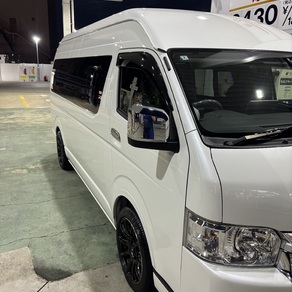 トヨタ・ハイエース (ハイルーフ・スーパーロング)