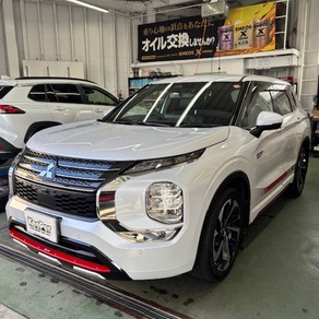 三菱・アウトランダー