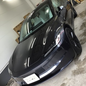 その他・テスラ・モデル３