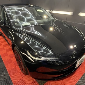 その他・テスラ・モデル３