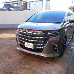 トヨタ・アルファード