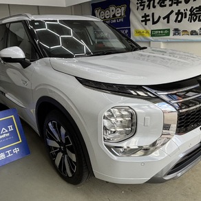 三菱・アウトランダー