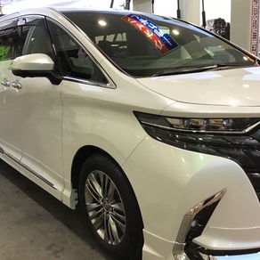 トヨタ・アルファード