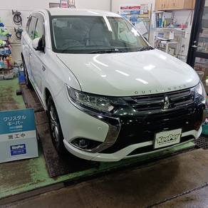 三菱・アウトランダー