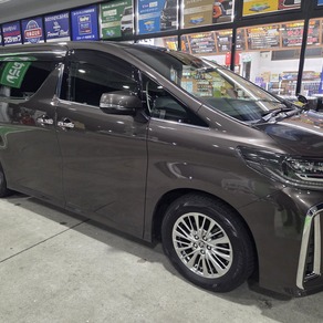 トヨタ・アルファード