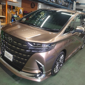 トヨタ・アルファード