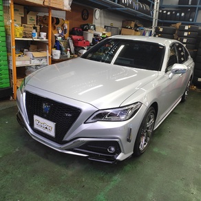 トヨタ・クラウン