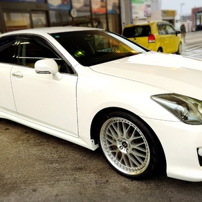 トヨタ・クラウン