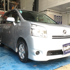 トヨタ・ヴォクシー