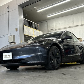 その他・テスラ・モデル３