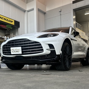 その他・アストンマーティン・DBX