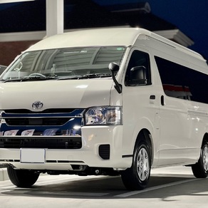 トヨタ・ハイエース (ハイルーフ・スーパーロング)