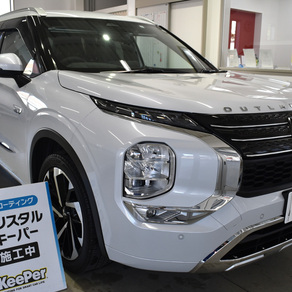 三菱・アウトランダー