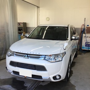 三菱・アウトランダー