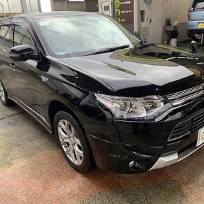 三菱・アウトランダー