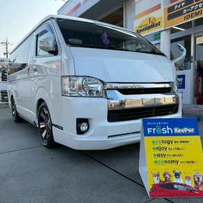 トヨタ・ハイエース(ワイド・ミドルルーフ)