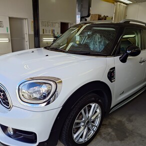 BMW・MINIクロスオーバー