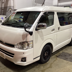 トヨタ・ハイエース(ワイド・ミドルルーフ)