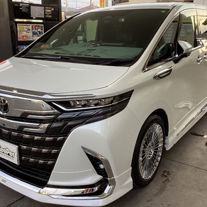トヨタ・アルファード