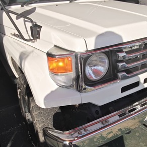 トヨタ・ランドクルーザー70