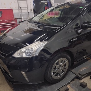 トヨタ・プリウスα