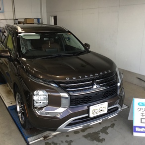 三菱・アウトランダー