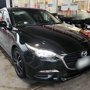 マツダ・アクセラ