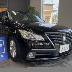 トヨタ・クラウン