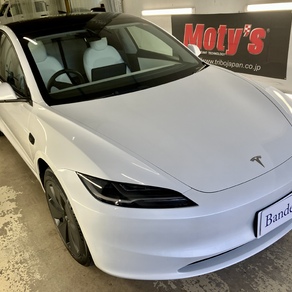 その他・テスラ・モデル３