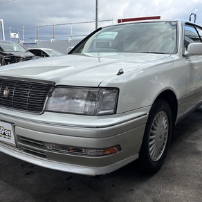 トヨタ・クラウン