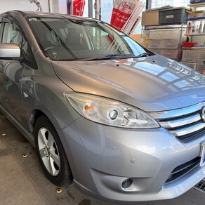 日産・ラフェスタ