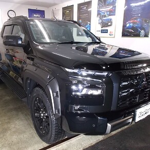 三菱・トライトン