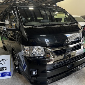 トヨタ・ハイエース(ワイド・ミドルルーフ)