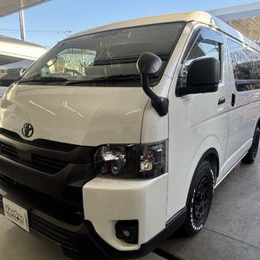 トヨタ・ハイエース(ワイド・ミドルルーフ)