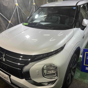 三菱・アウトランダー